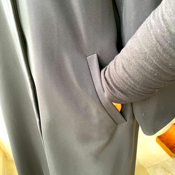 Long black light weight coat by Utex design. - Picture 4 of 15